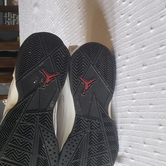 Boys Size 7 Jordan VII True Flight - Picture 5 of 8